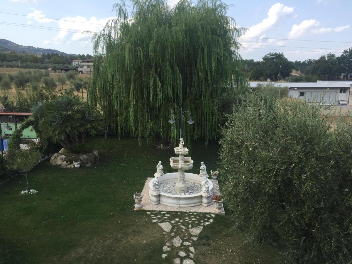 מלון Civitella Del Tronto Il Salice מראה חיצוני תמונה